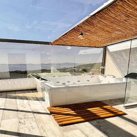 Villa Faralya Da Deniz Manzarali Oezel Havuzlu Muestakil