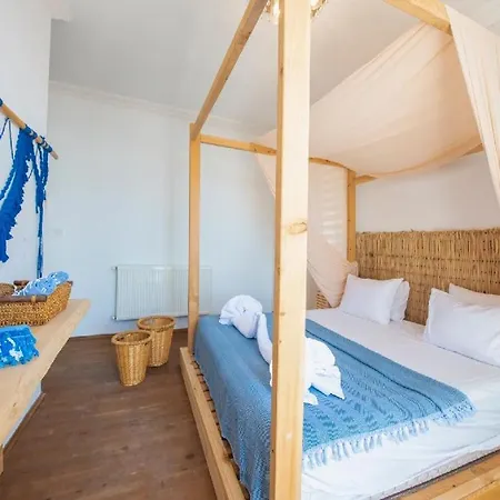 Villa Faralya Da Deniz Manzarali Oezel Havuzlu Muestakil