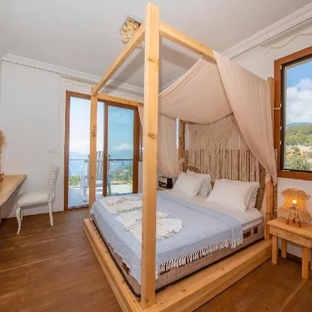 Villa Faralya Da Deniz Manzarali Oezel Havuzlu Muestakil