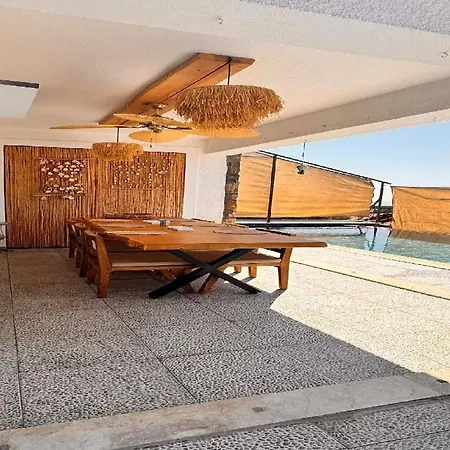 Faralya Da Deniz Manzarali Oezel Havuzlu Muestakil Villa *
